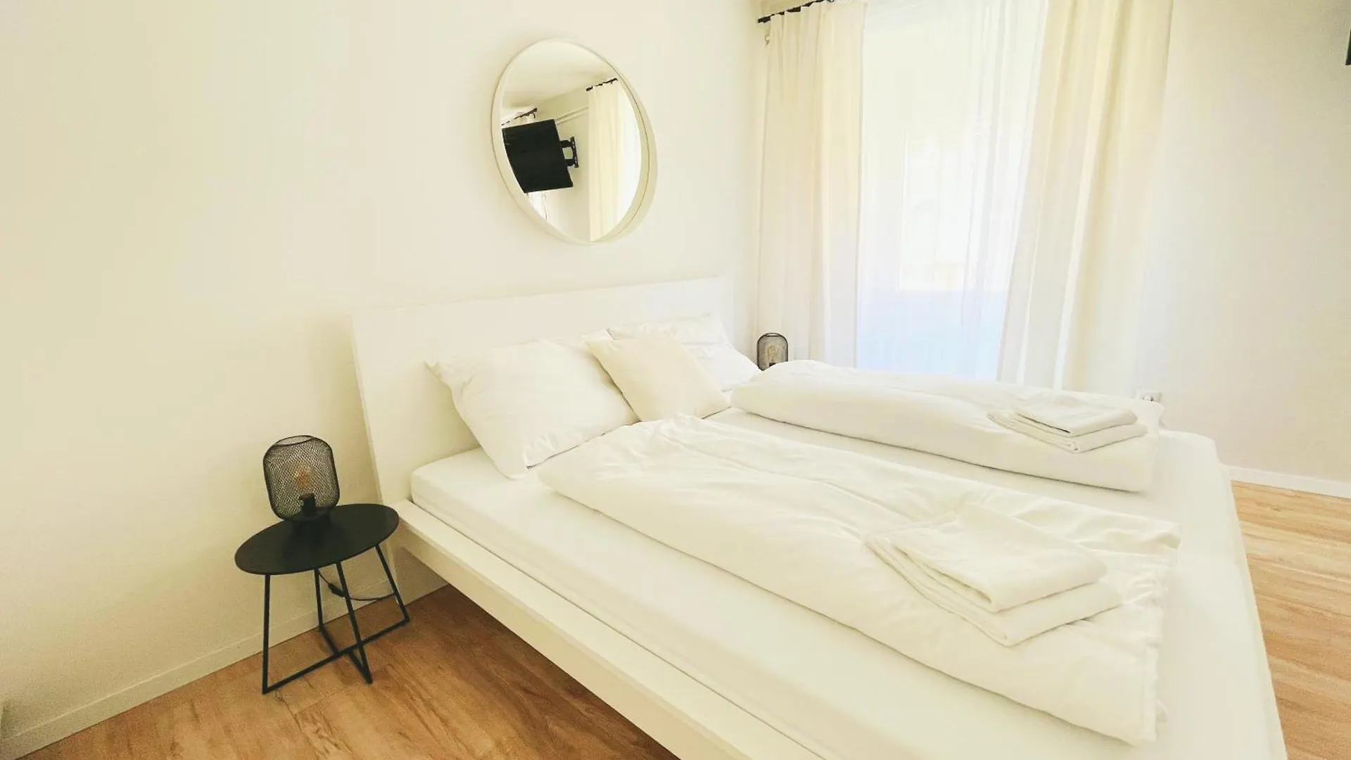 Apartment Contactless Self-Check-In - Stayhere Central City Studio 12 Graz Austria