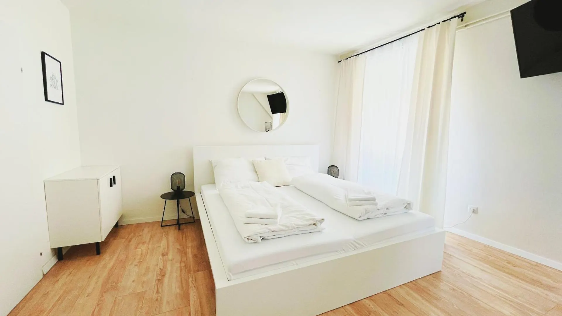 Contactless Self-Check-In - Stayhere Central City Studio 12 Graz Apartment
