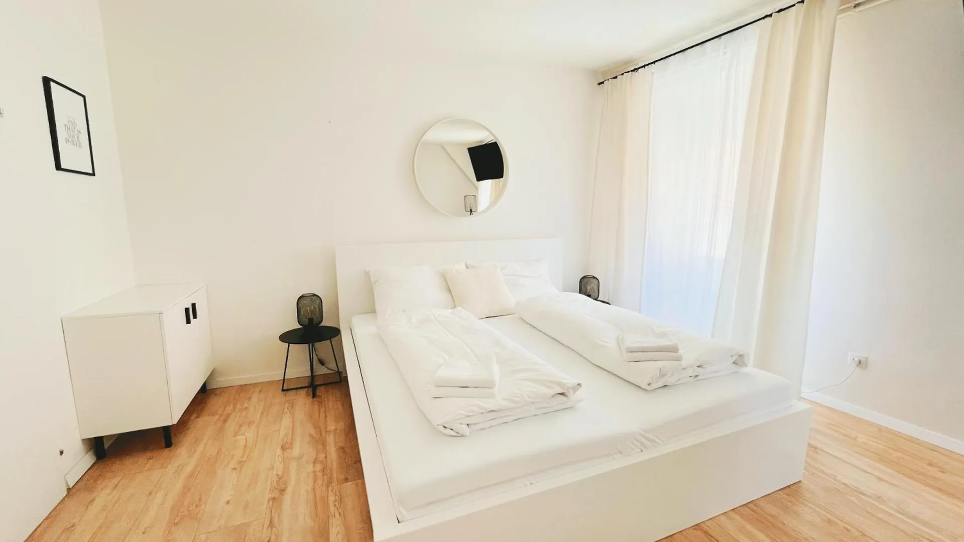 Contactless Self-Check-In - Stayhere Central City Studio 12 Graz